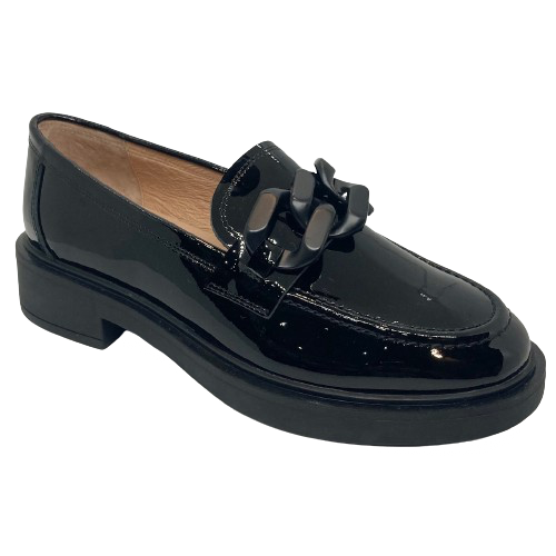 <p>A little bit chunky and a little bit sleek. That's what you have in these versatile loafers. The rubber sole gives ample comfort for all day wear and the patent leather upper contrasts with the matt chain trim elevating these beauties above the norm.</p> <p>Django &amp; Juliette Ishie Black Patent</p>
