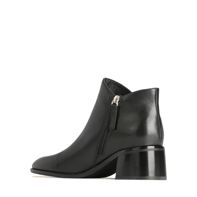 &nbsp;A classically styled leather ankle boot from EOS with a chunky 5.5cm heel, slightly rounded toe and zip entry on the inside of the ankle. A wardrobed winner for years to come.