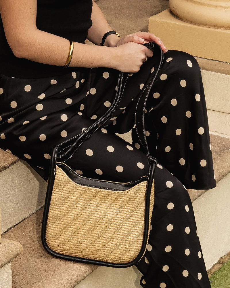nternal Features	Zip Pocket, Slip Pocket
Internal Lining	Polyester Recycled Beige and White Stripe Logo 100% Lining
Shoulder Strap	Adjustable and Non-Detachable 63-145cm Shoulder Strap
Closure	Secure Zip
Body Material	Raffia 100%
Hardware	Light Gold
Dimensions	W22 x H19.5 x D11cm
Weight	0.562kg
