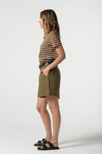 The Stone Linen Short in otter is crafted from 100% linen for cool, breathable comfort. Designed in a regular fit with front pockets, belt loops, fly front opening and an elastic back waist, it’s a versatile style made for hot days and effortless travelling.

100% Linen
Regular fit
Front pockets
Elastic at back waist
Belt loops
Fly front opening