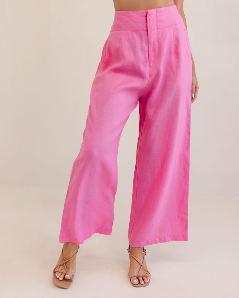 100% linen pants featuring a wide leg and a high waist by Kaleido.