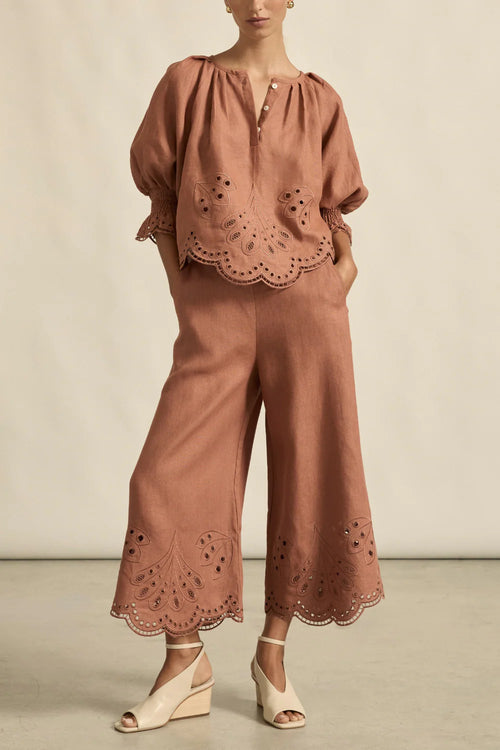 100% linen
bespoke embroidery with scalloped edge
cropped, wide-leg silhouette
high-waisted fit with side zip and clasp
elasticated back waistband for comfort
functional side pockets
designed to pair with the dawn top as a vacation-ready set