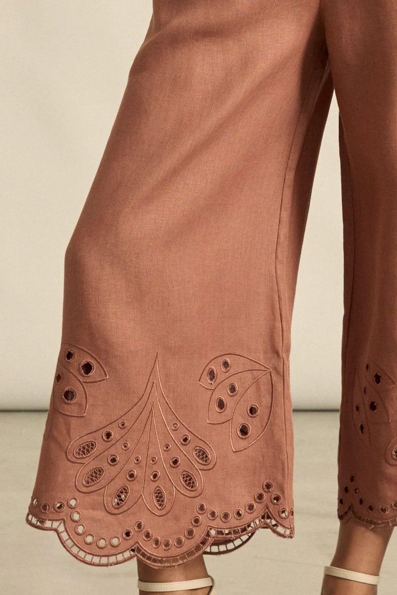 100% linen
bespoke embroidery with scalloped edge
cropped, wide-leg silhouette
high-waisted fit with side zip and clasp
elasticated back waistband for comfort
functional side pockets
designed to pair with the dawn top as a vacation-ready set