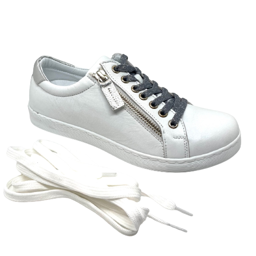The Token sneaker is tried and tested.  If you haven't already you need to give these favourites a run.  Zipper entry, removable insole, soft leather and generous in width. Choose to either wear the self coloured laces or white. Your feet will love these.  