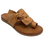 You'll be destined for comfort in these moulded sole thongs. A soft leather upper in tan will have you happily slipping into these every day.