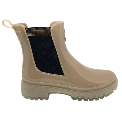 These great little wet weather boots are made from recycled materials using 100% renewable energy. Made by Lemon Jelly in Portugal you'll notice the beautiful lemon aroma as soon as you open the box! The contrast of the black elastic sides is aesthetically pleasing against the shiny Dusty Nude colouring of the boot and translucent chunky sole,