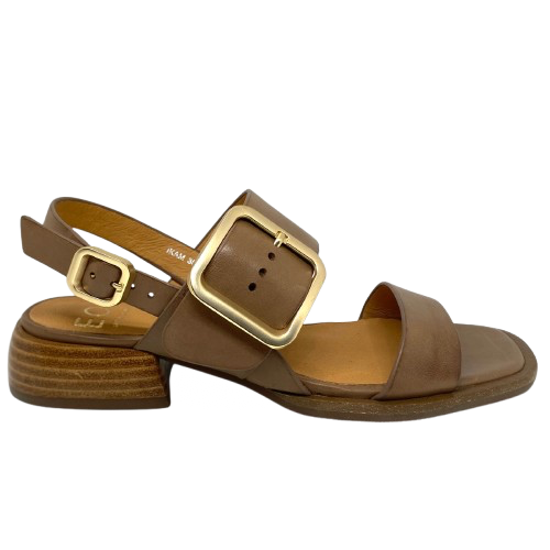 A classic summer sandal in beautiful polished leather in a light pecan shade. The low stacked heel is a comfortable 3.5cm height and large brushed gold buckle is its feature. Brand is EOS.