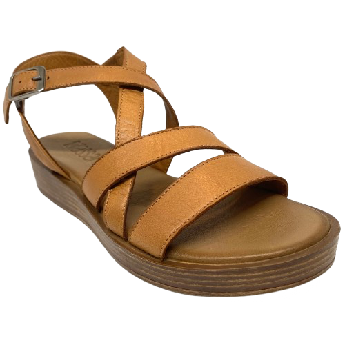 An everyday little tan sandal that will soon become a favourite go to. Made on a low wedge with a cushioned sole by Rilasarre.