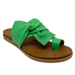 ou'll be destined for comfort in these moulded sole thongs. A soft leather upper in tan will have you happily slipping into these every day.