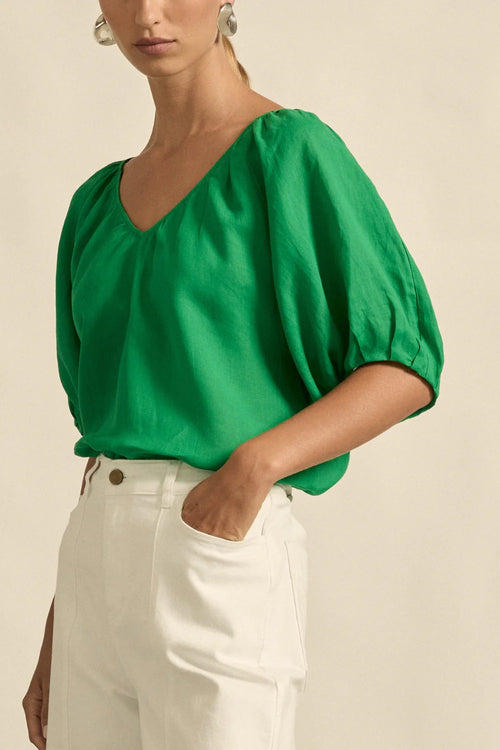 designed to move through warm days with comfort and confidence.
• made in 100% ramie
• raglan sleeve with relaxed cuff for casual ease
• wide v-neckline balances shape
• off-the-body fit for effortless comfort
• ideal for summer styling and layering