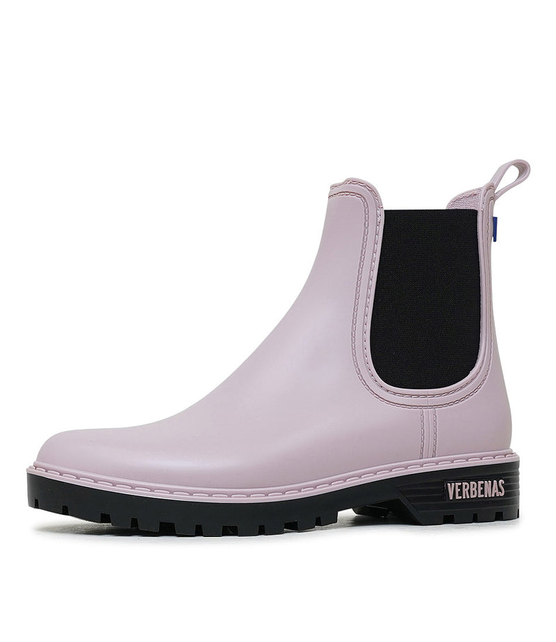 Make a splash in these Spanish, rubber rain boots that will see you march stylishly and seamlessly through everything from weekend sport to a ladies' lunch to Splendour in the Grass.    