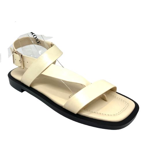 These little flat summer thong sandals from Skins Footwear are available in two great colours...oat and latte. The cushioned foot bed and well placed straps make it a flattering and comfortable choice to wear with all your summer wardrobe.  Leather upper and leather lining.