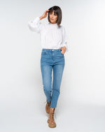 Our take on the ‘mom jean’ the union is both flattering and functional. Slightly high waisted with a slightly cropped hem, this jean is destined to become your go-to for the season. With your favourite knit or feminine top this jean is everyday dressing at it’s best.  Zoe Kratzmann
